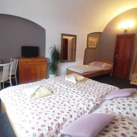Mini Abraka 4* Cesky Krumlov